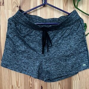 🛍️ 2/$20 🛍️ GapFit heathered grey shorts (size S)